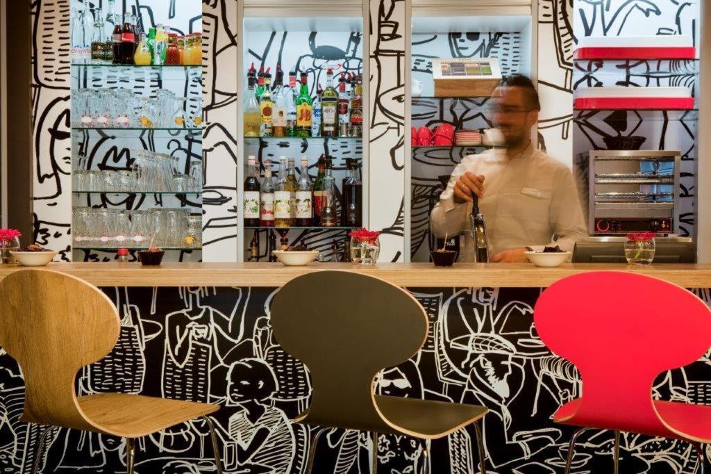 Ibis Paris Porte De Clichy Centre Kültér fotó